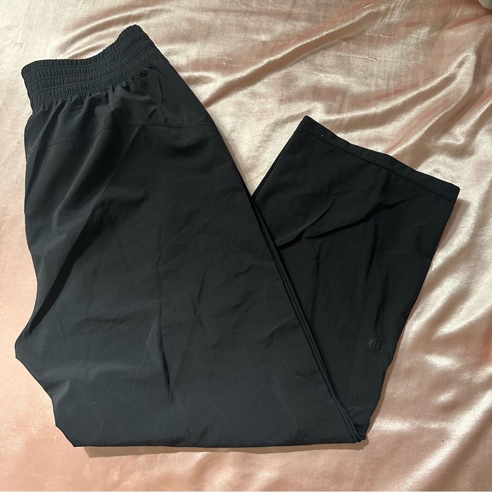 LULULEMON Pants - Picture 9 of 9